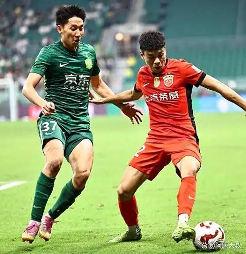 CBA季后赛激战正酣：广东辽宁均2-1晋级，浙江上海三队爆冷出局